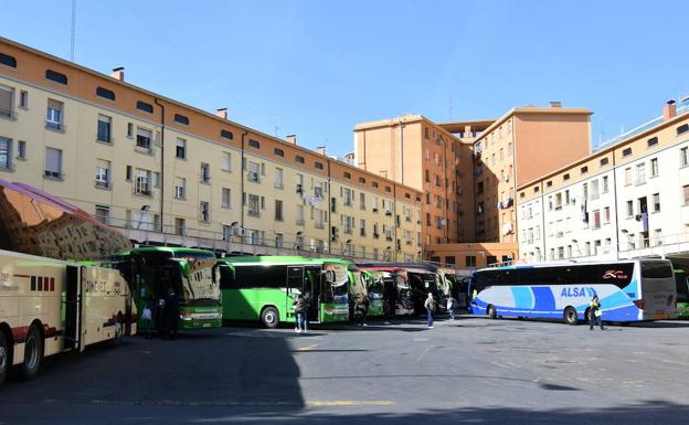 Descuentos del 50 en los abonos y títulos multiviaje de la línea de